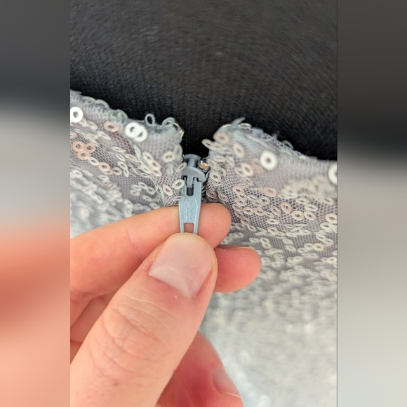 NWT Morilee Madeline Gardner Silver Sequin Gown Size 10 - Picture 8 of 16